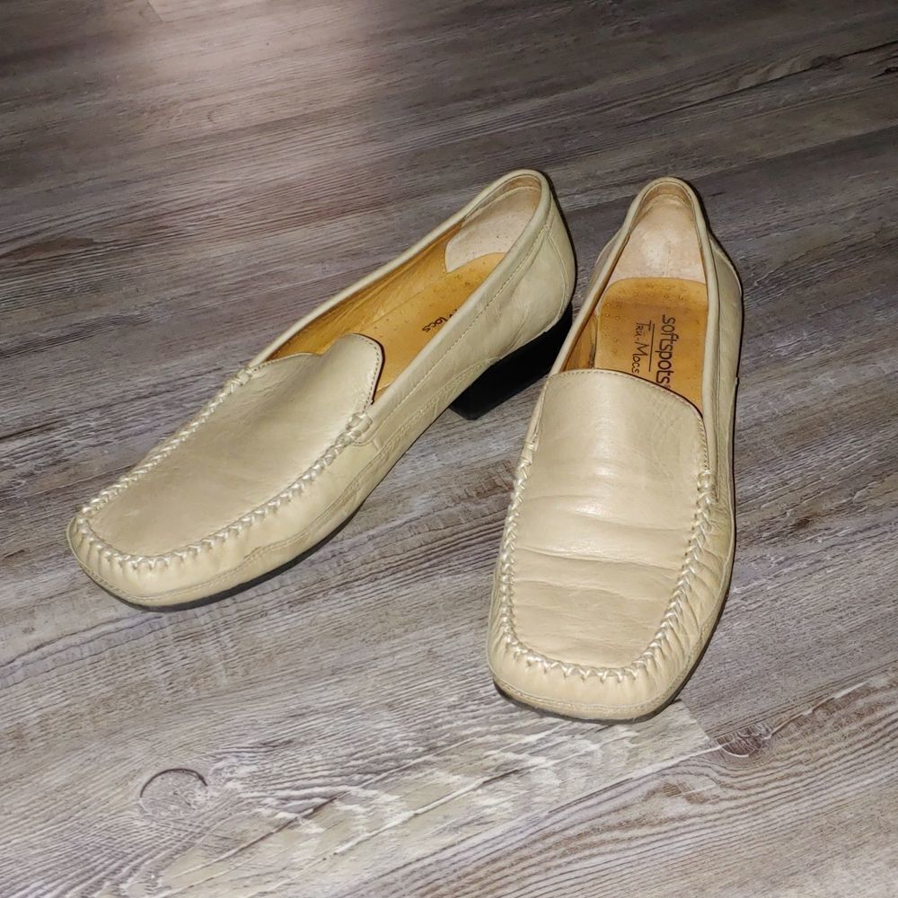 Softspots  Tru-Mocs  camel light tan  color leather  loafers Sz 11 N